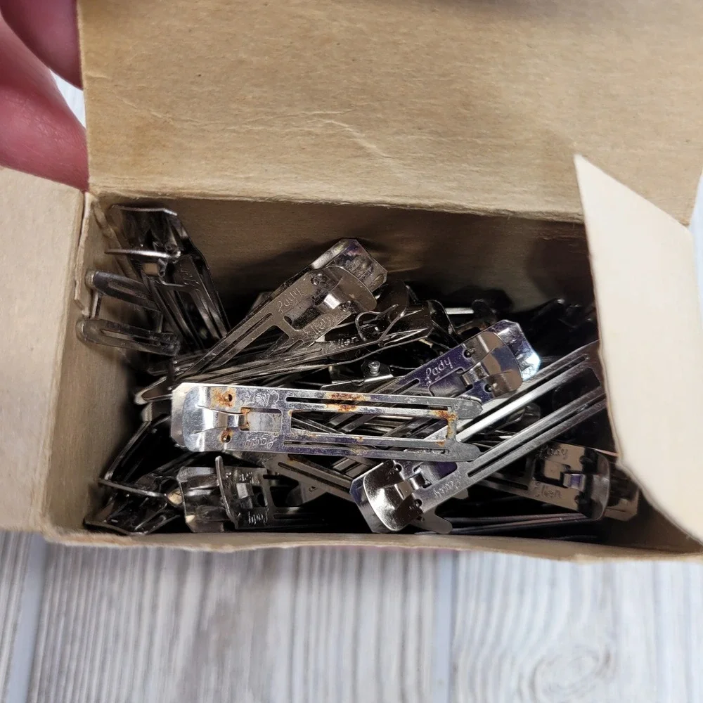 Lady Ellen Klippies Double Prong Metal Hair Clips L-100 Box Salon About 80 1960s